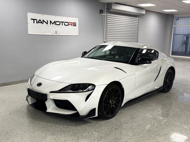 Toyota Supra GR 8-fach bereift