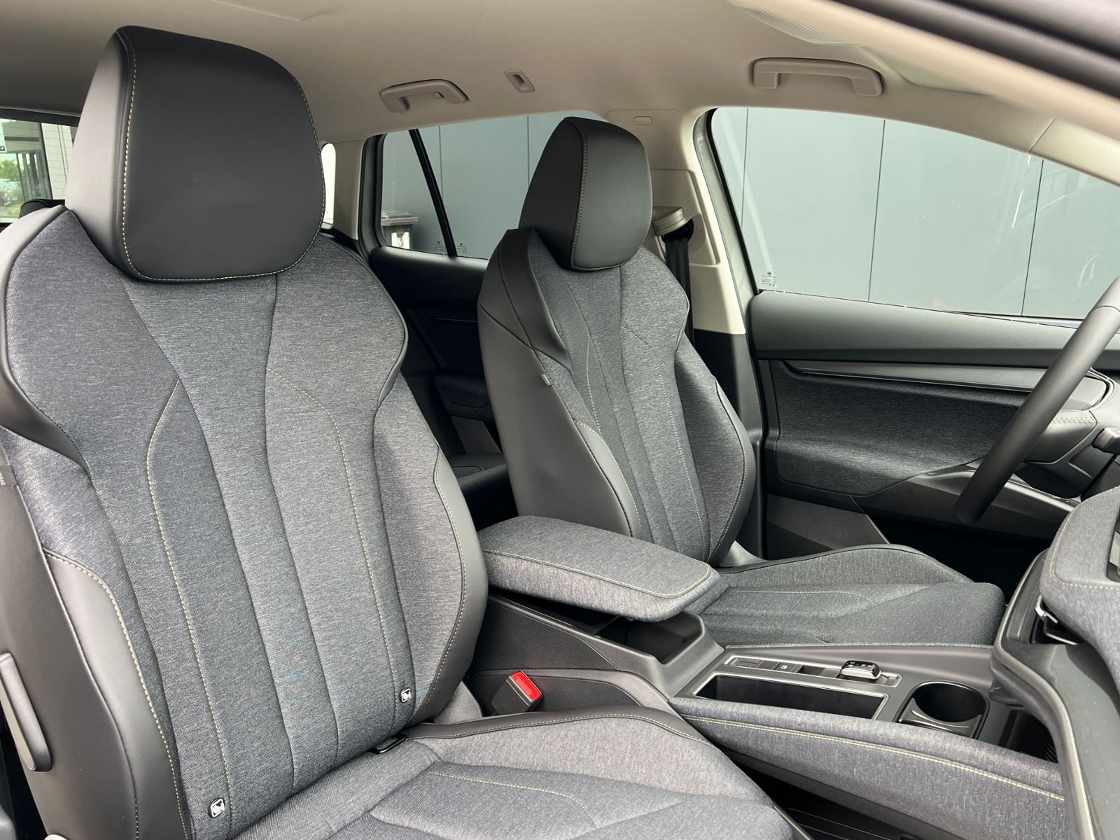 Fahrzeugabbildung SKODA Elroq 60 *AHK, Navi, KESSY*