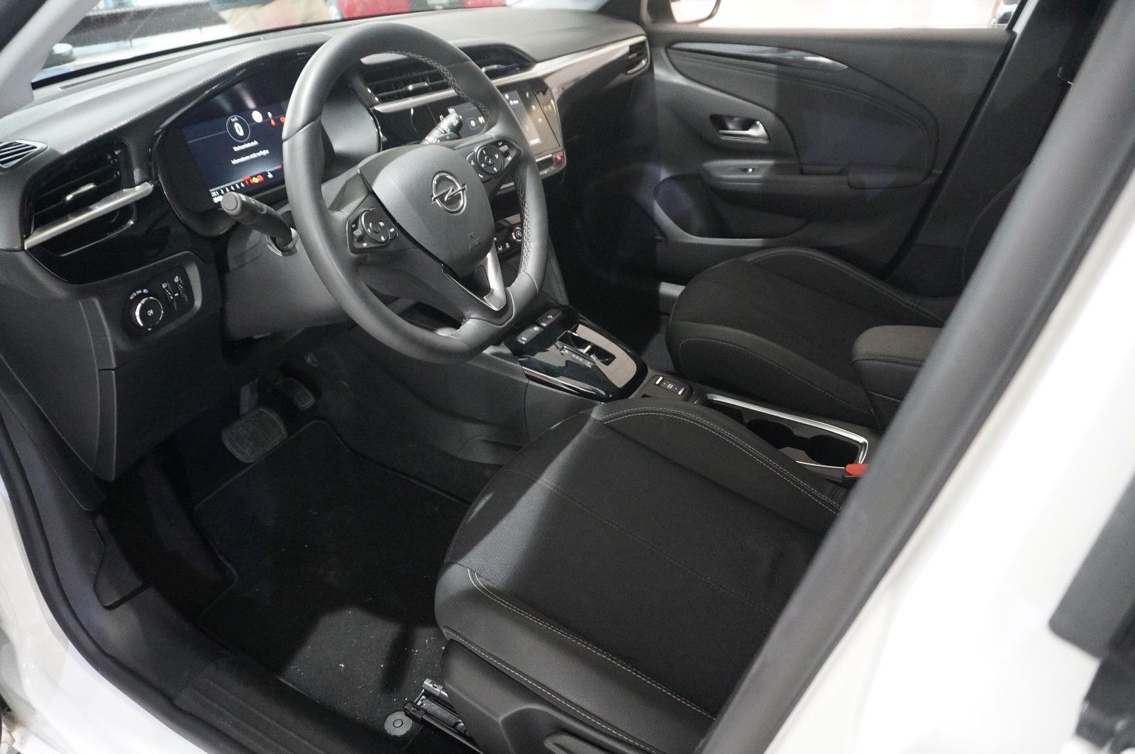 Fahrzeugabbildung Opel Corsa F 1.2T ELEGANCE NAVI/LED/KAMERA/SPORT/DAB+