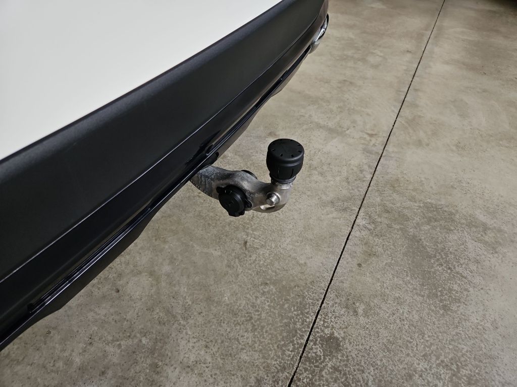 Fahrzeugabbildung Mercedes-Benz GLC 300 4M AMG AHK Distronic+ SDHZ Airmatic 360°