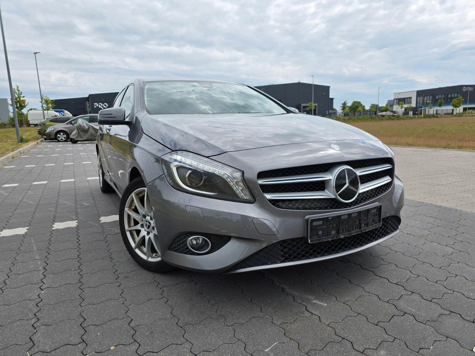 Mercedes-Benz A 250 SPORT,,AUTOM,T.LEDER,NAVI,XENON,R.KAMERA