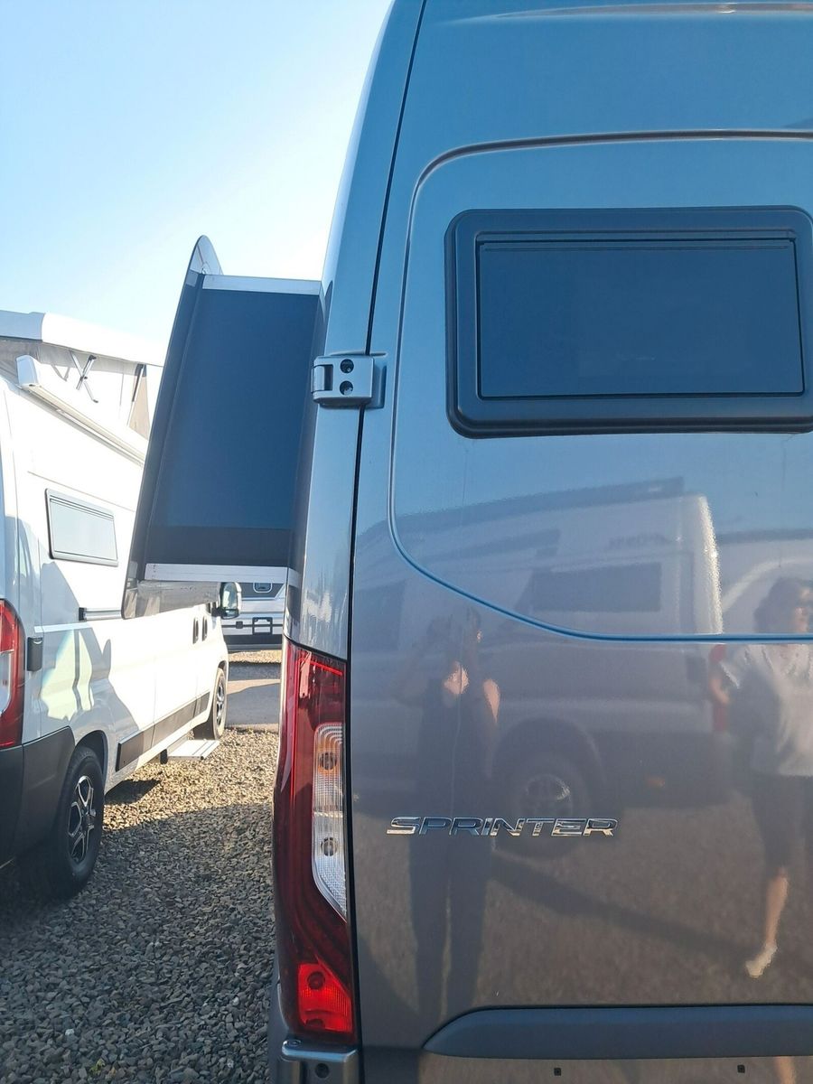 Fahrzeugabbildung Pössl Roadstar X Mercedes 190 PS Solar, Dachklima,