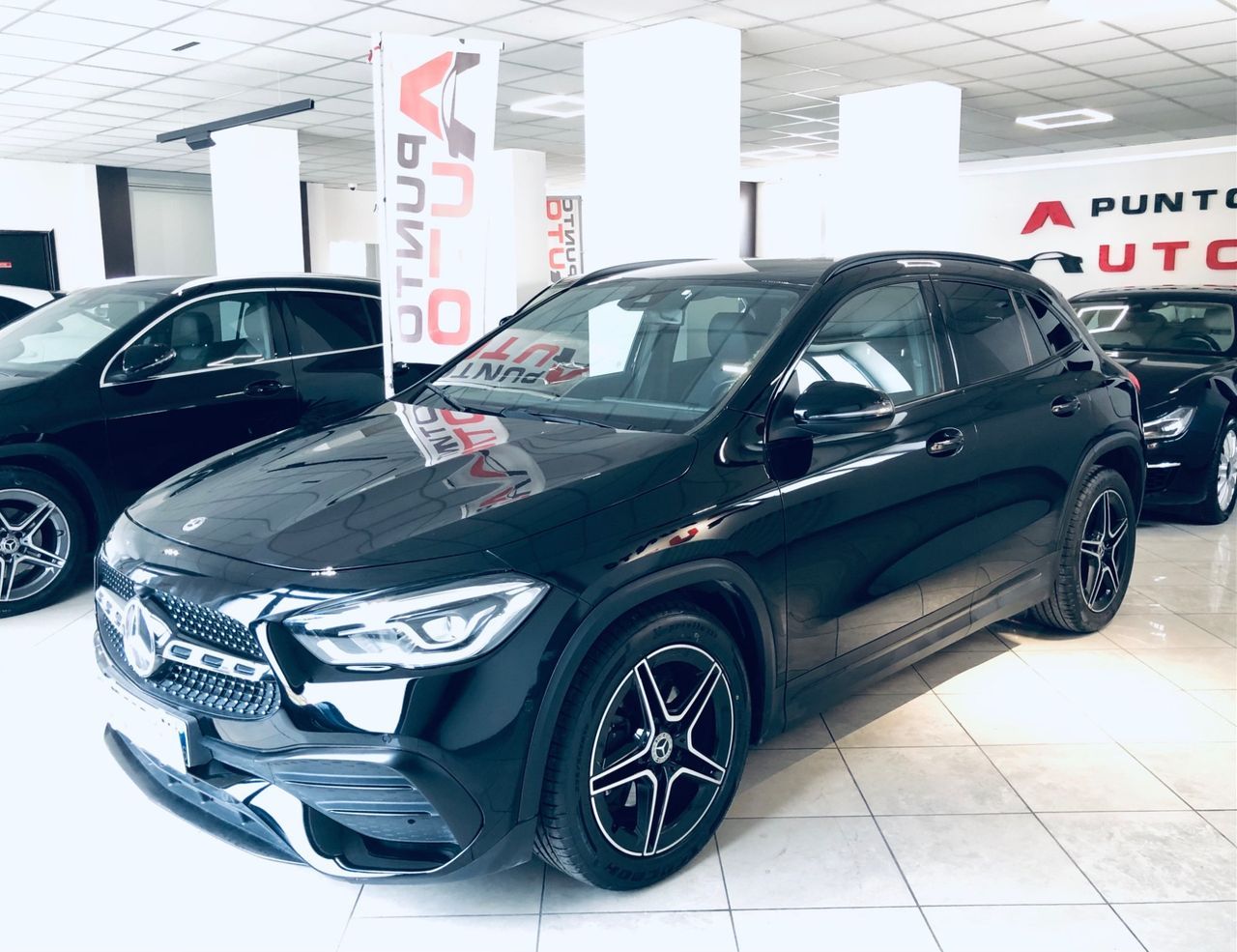 MERCEDES-BENZ Mercedes-benz GLA 200 d amg Premium nero