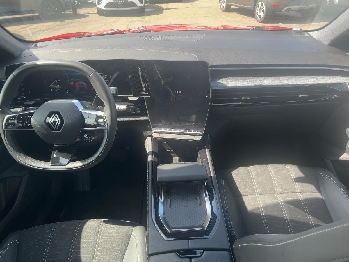 Fahrzeugabbildung Renault Austral Techno Mild Hybrid 160 Automatik SHZ