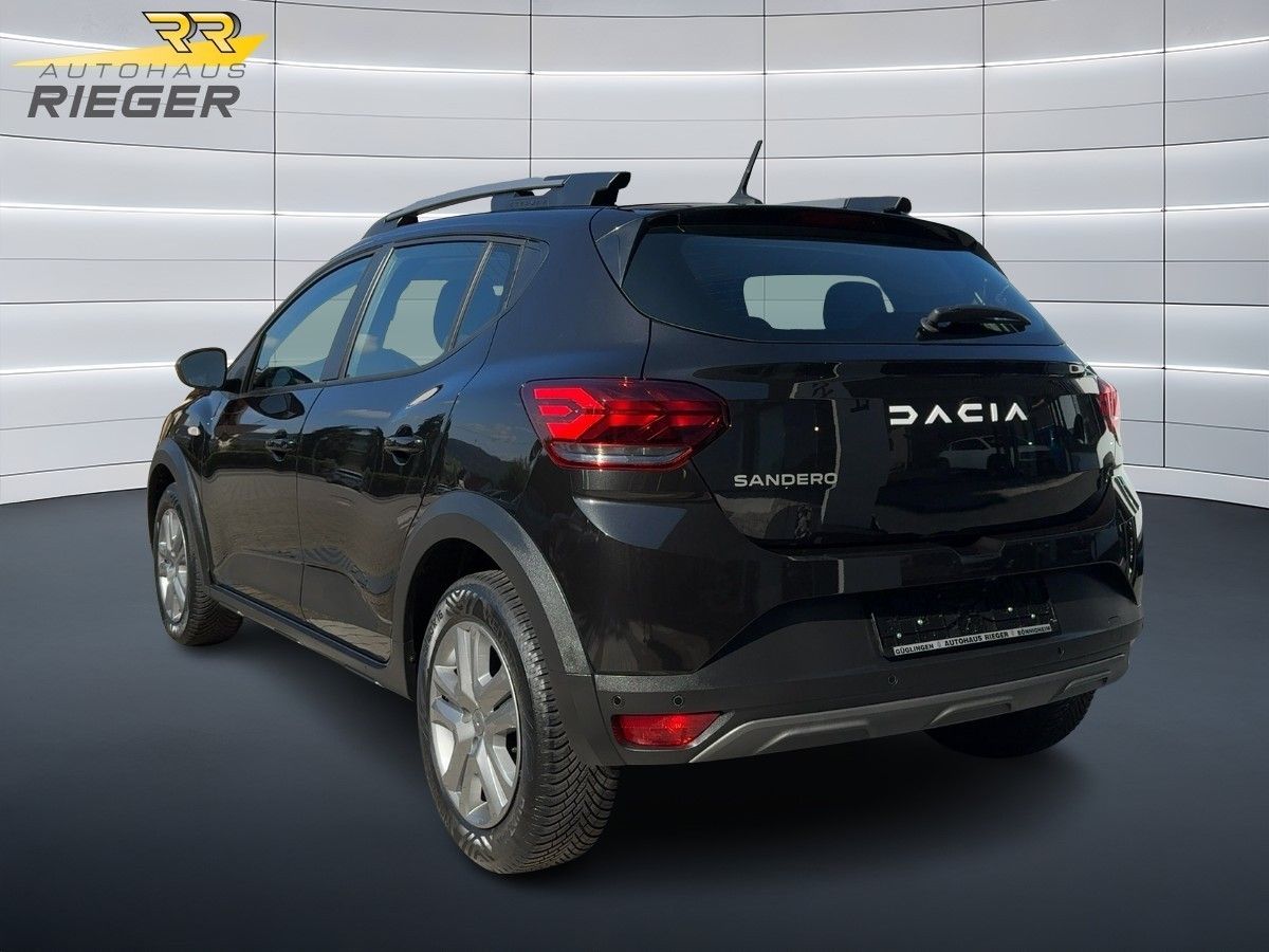 Fahrzeugabbildung Dacia Sandero Stepway Expression TCe 90
