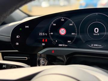 2020 Porsche TAYCAN — миниатюра 19