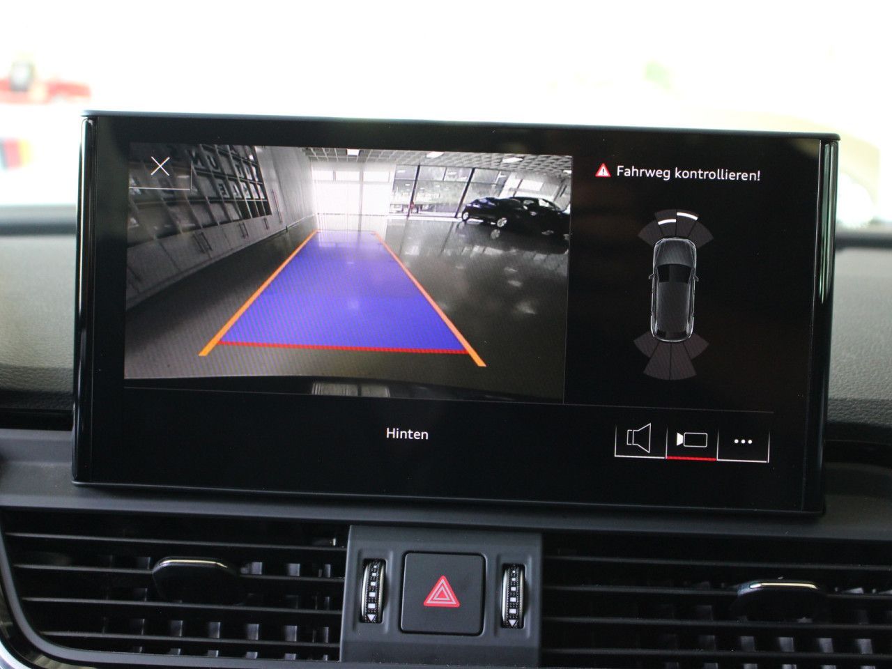 Fahrzeugabbildung Audi Q5 40 TFSI quattro S line AHK/Matrix/ACC