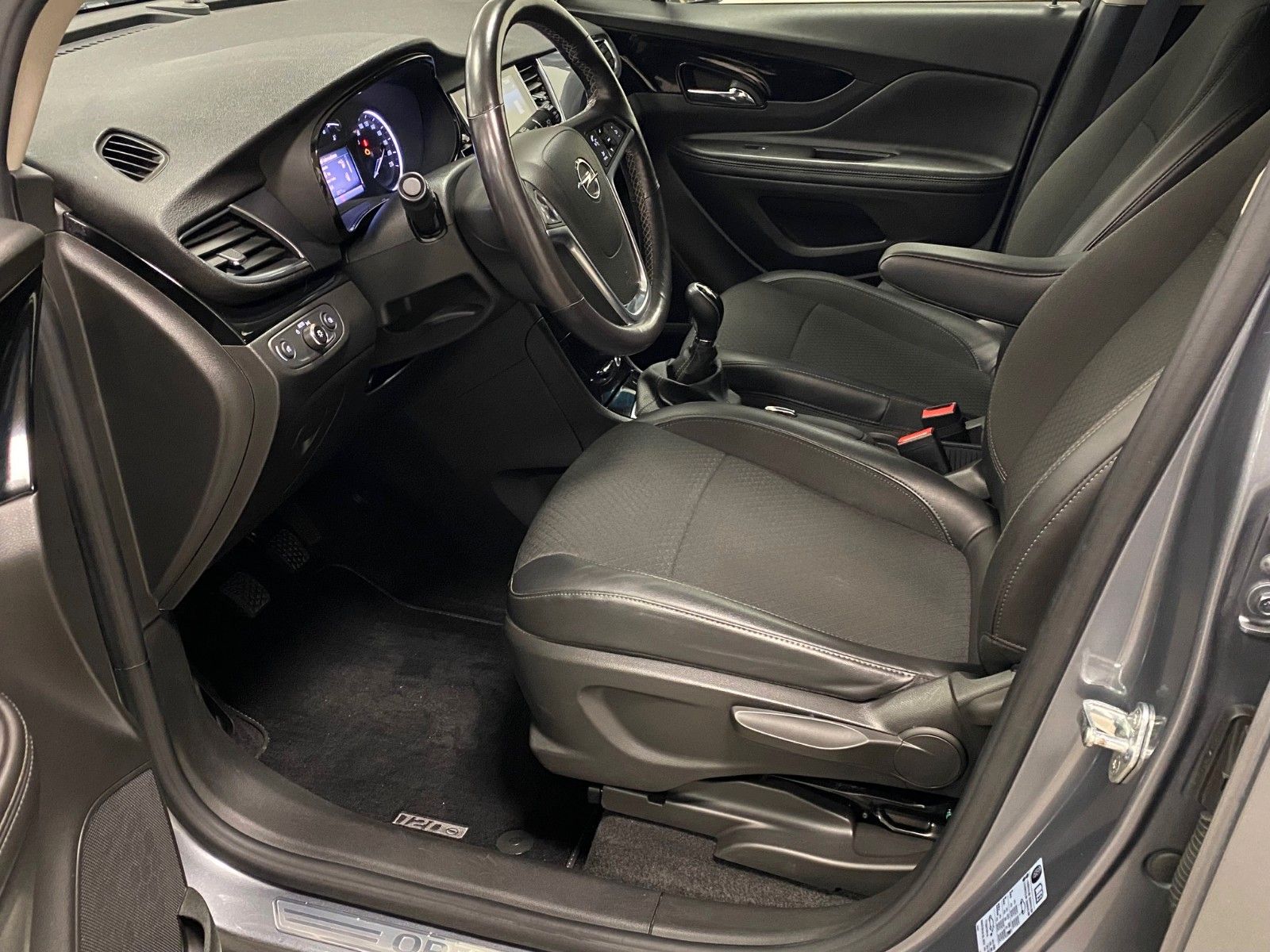 Fahrzeugabbildung Opel Mokka X 1.4 ECOTEC Turbo 120 Jahre+NAVI+LED+AHK+