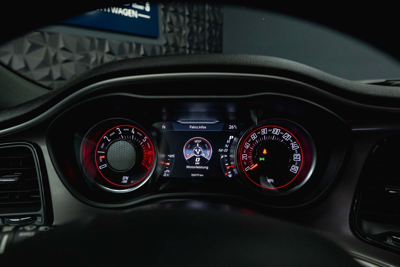 Fahrzeugabbildung Dodge Challenger 6.4 V8 SRT 392 R/T SCAT PACK WIDEBODY