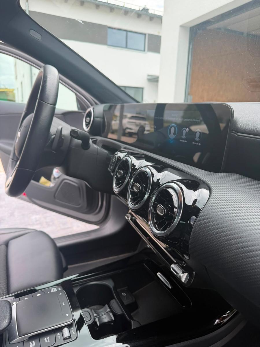 Mercedes-Benz A-Class Top gepflegt, Automatik, Neuer Service & Reifen, миниатюра 9