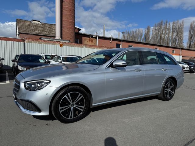 MERCEDES-BENZ E 220*COC*TÜV*NETTO*LED*RFK*NAVI*TLEDER*1HAND