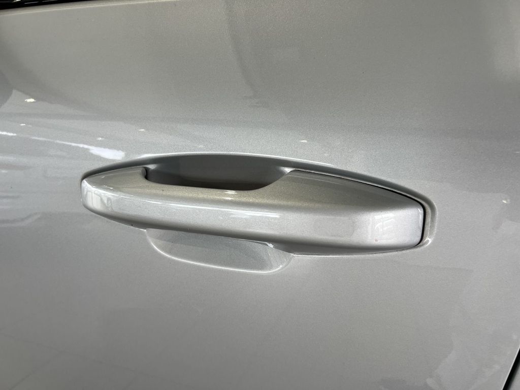 Volvo XC40 B4 Plus Dark ACC BLIS Kamera 19Zoll LED H/K