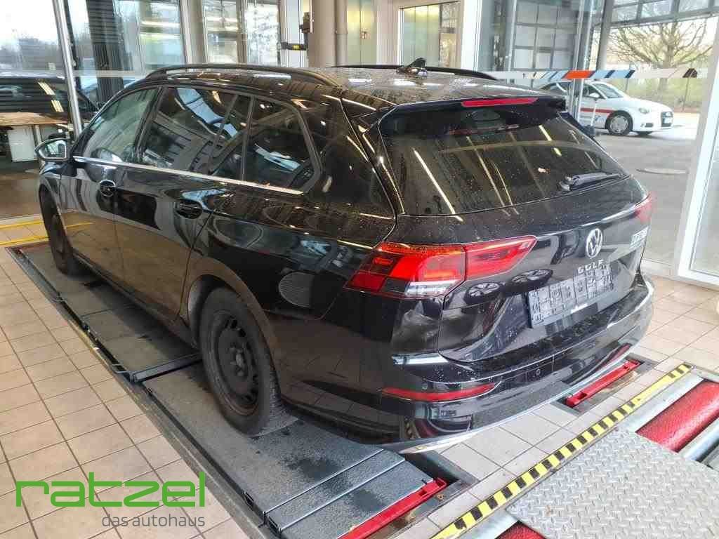 Fahrzeugabbildung Volkswagen Golf VIII Style 2.0 TDI DSG AHK+ Navi