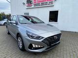 Hyundai i30 Select 1.6 CRDi/Klima /Sitzh./Kamera/ PDC - Hyundai i30 Select mit Diesel-Antrieb