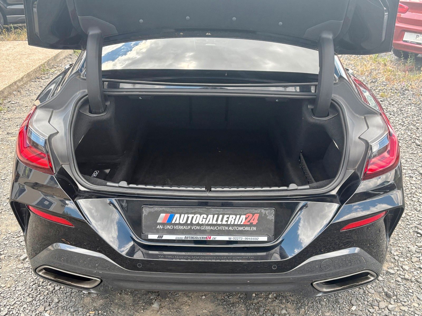 Fahrzeugabbildung BMW M850i xDrive GC M SPORTPAKET Navi Leder HUD 360