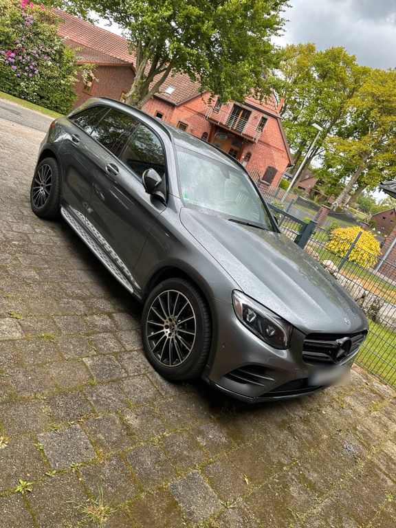 Image of Mercedes-Benz GLC 250