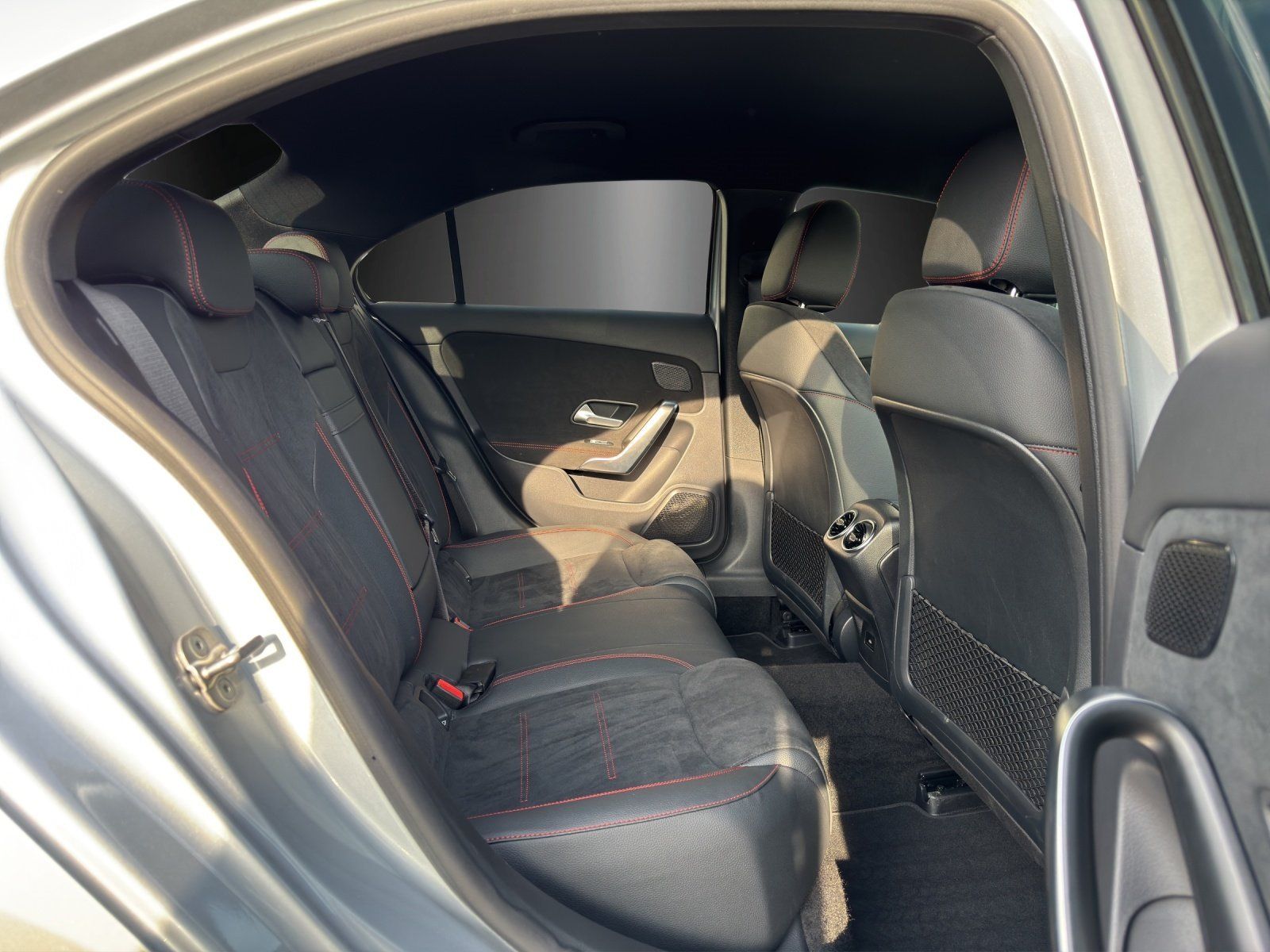 Fahrzeugabbildung Mercedes-Benz A220d Limo AMG Prem DISTR Memo AHK 360°schw.Glas