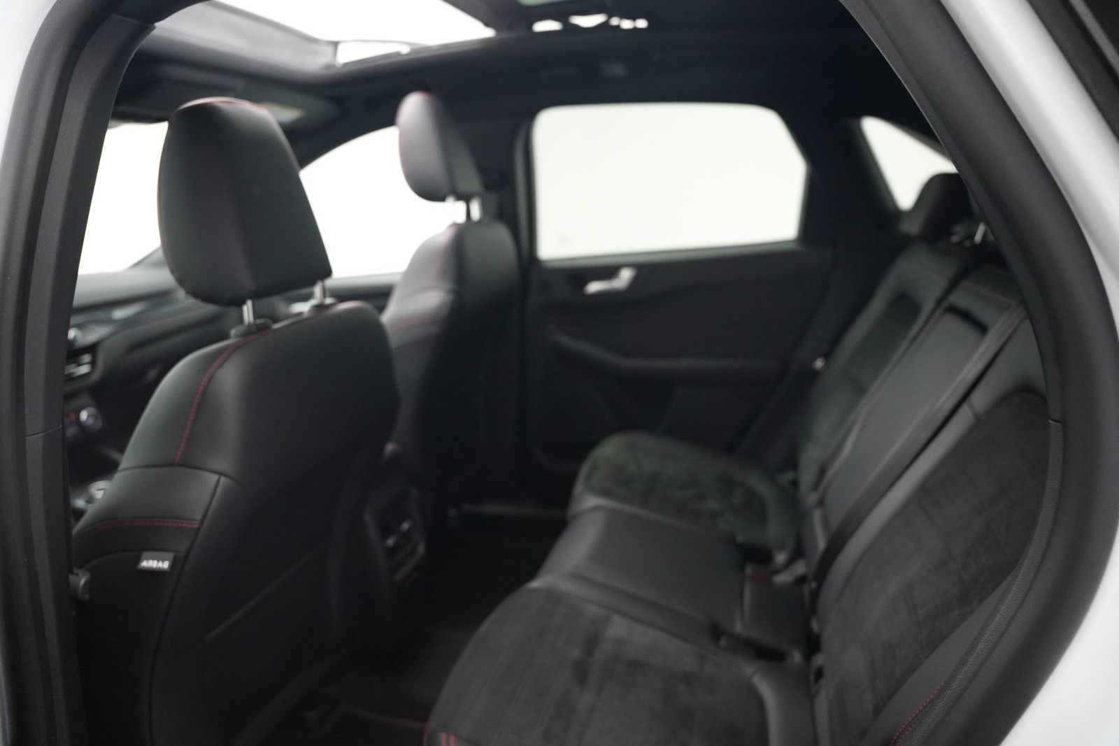 Fahrzeugabbildung Ford Kuga *ST-Line X*Panorama*HUD*Kamera*PlugInHybrid