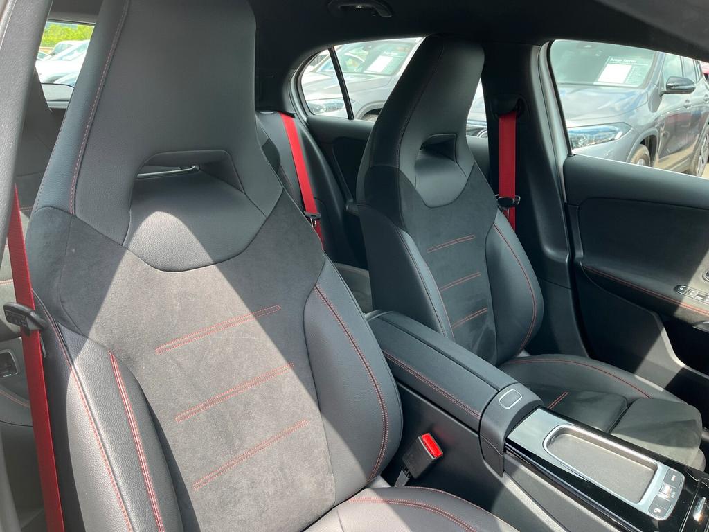 Mercedes-Benz A 45 AMG