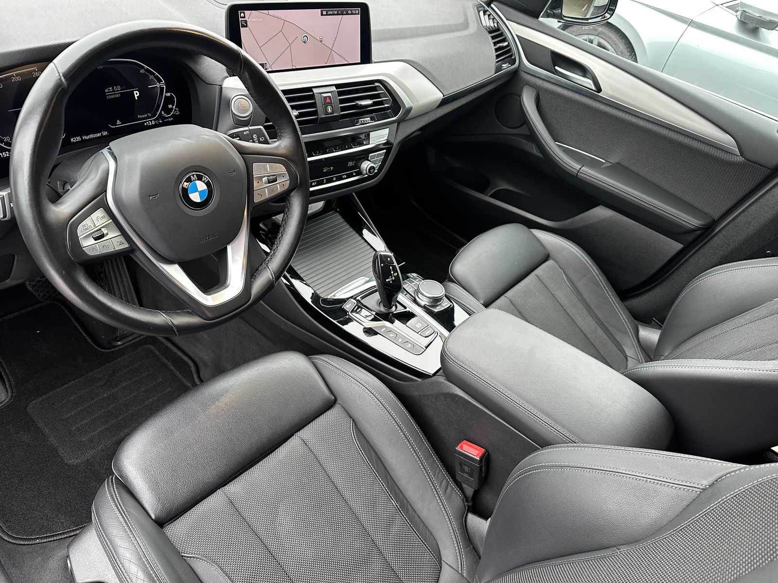 Fahrzeugabbildung BMW X3 xDrive30e xLine NAV+LED+HIFI+ACC+360°-KAMERA