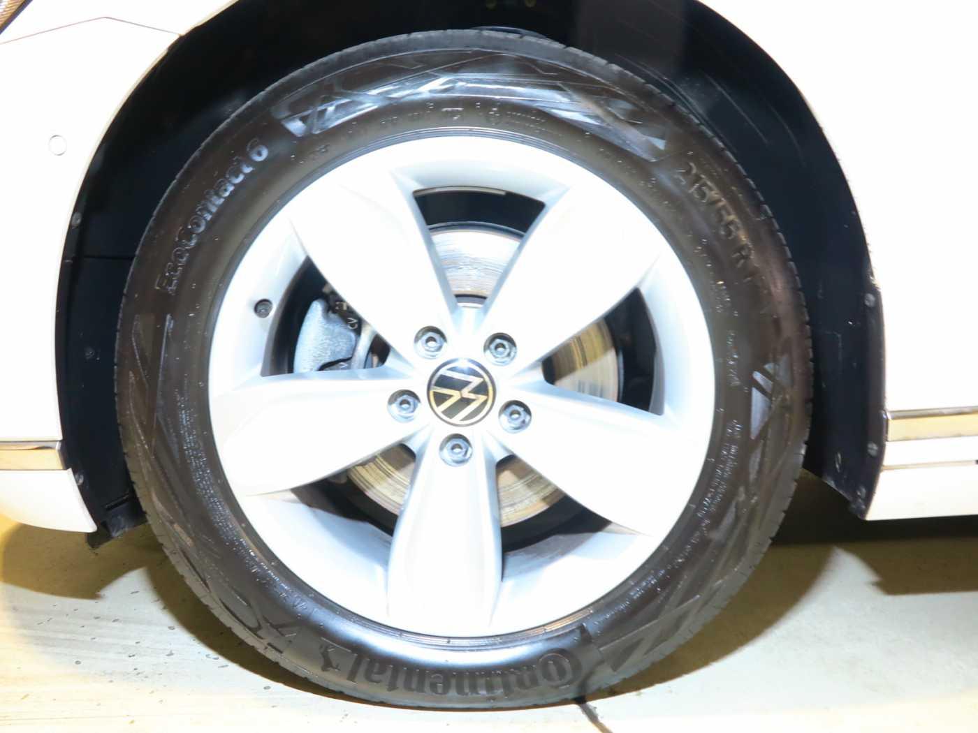 Volkswagen Passat Variant 2.0 TDI SCR DSG7 Elegance Navi