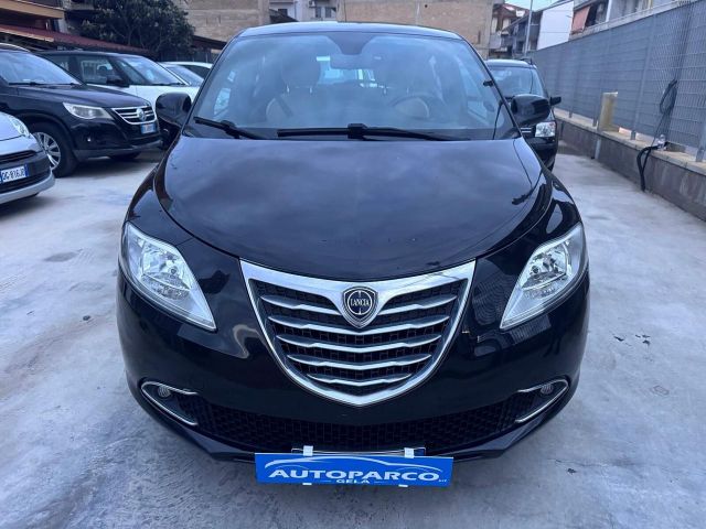 Lancia Ypsilon 0.9 TwinAir 85 CV 5 porte Metano 