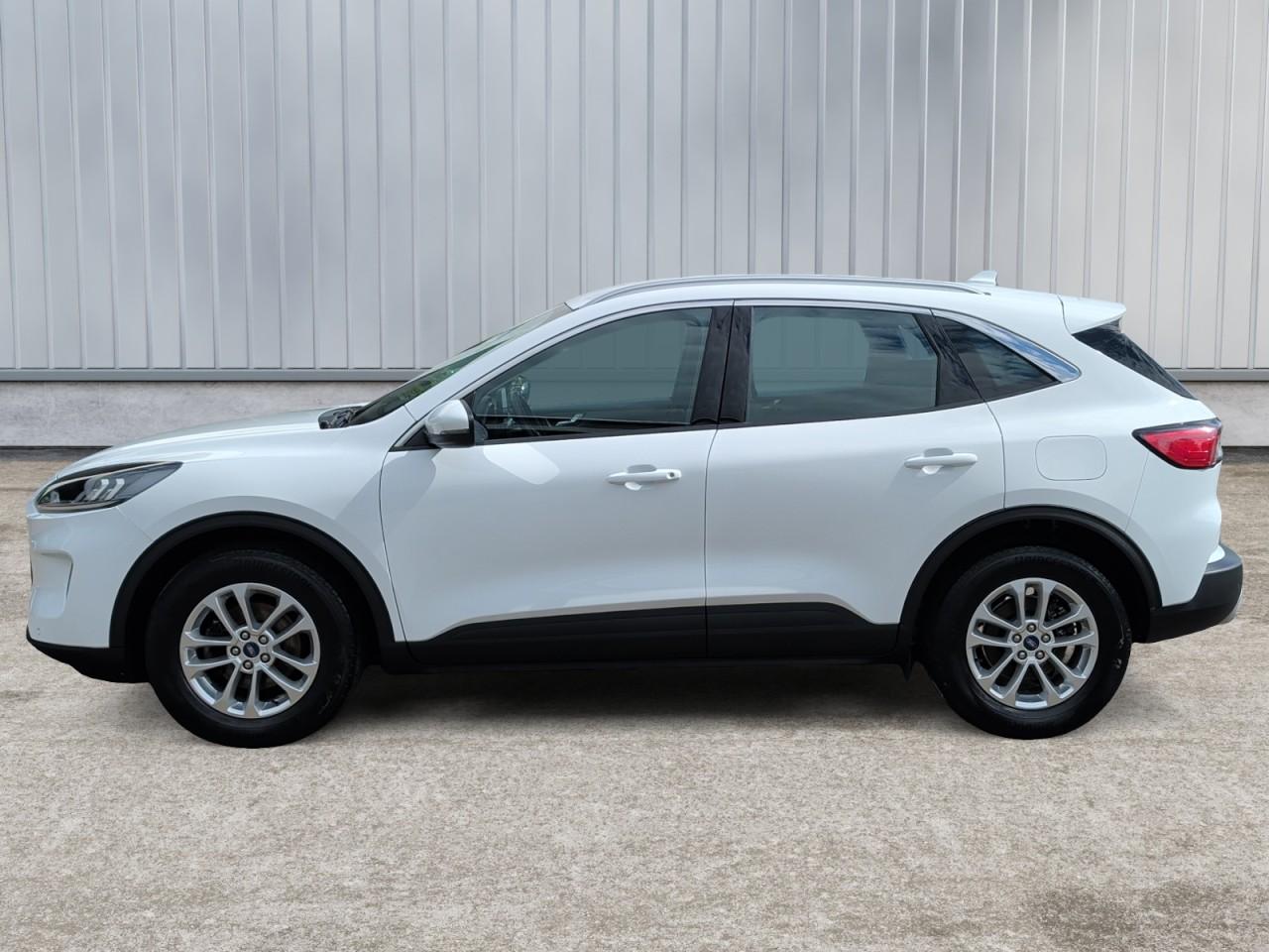 Ford Kuga Titanium 1.5 EB Klima+Navi+Einparkhilfe+DAB