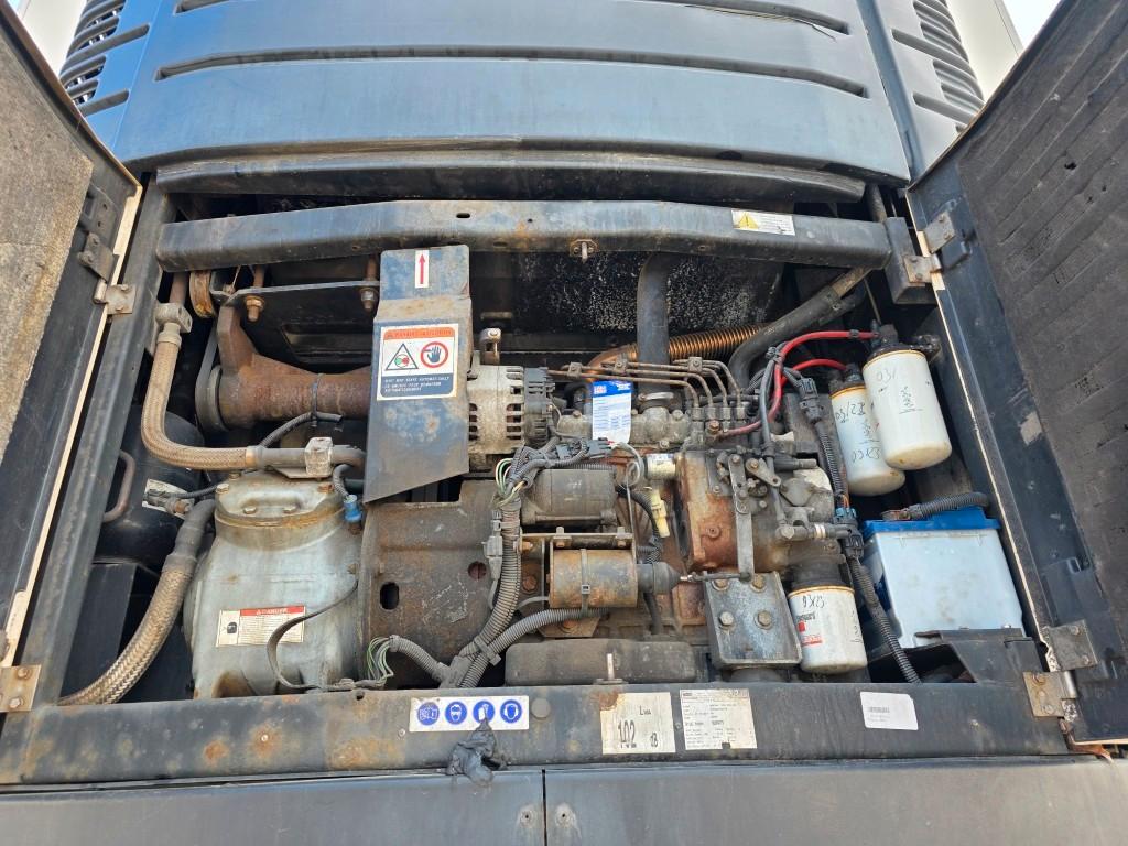 Schmitz Cargobull City Tiefkühler, 2. Achs drehbar, 3 to Ladebordw