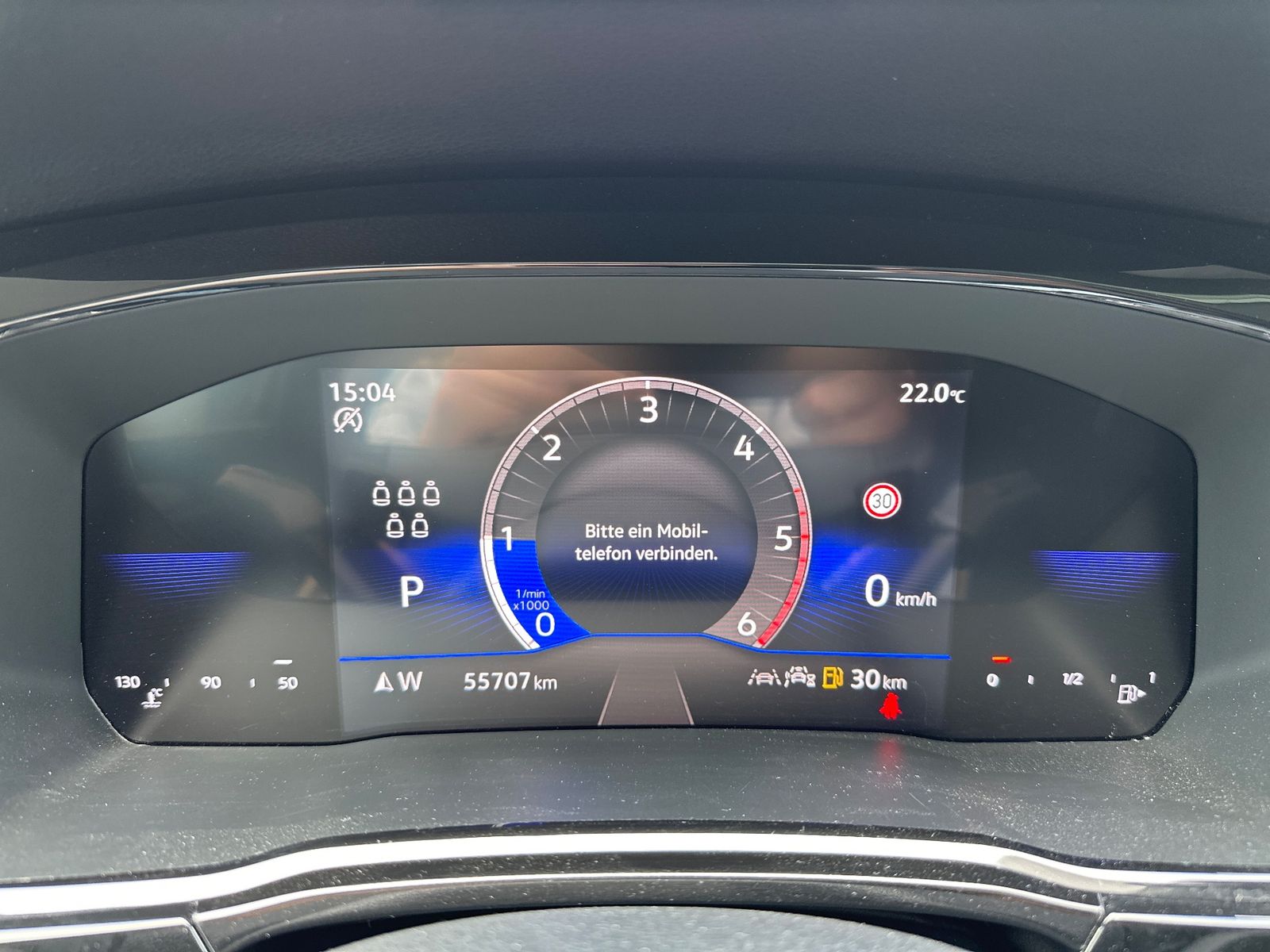 Fahrzeugabbildung Volkswagen Touran 7-Sitzer NAV+LED+ACC+KAMERA+PANO+STANDHZG