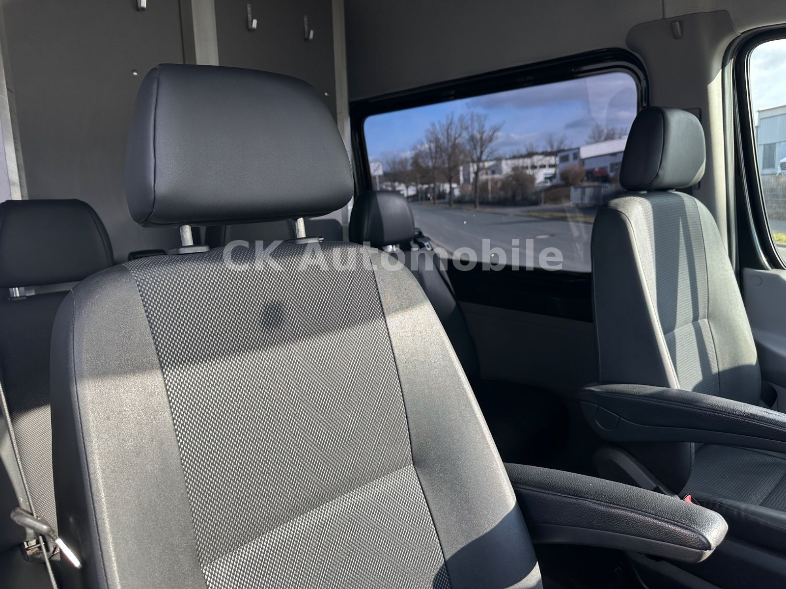 Fahrzeugabbildung Mercedes-Benz Sprinter II Kasten 316 CDI Mixto Maxi/ 5 Sitze