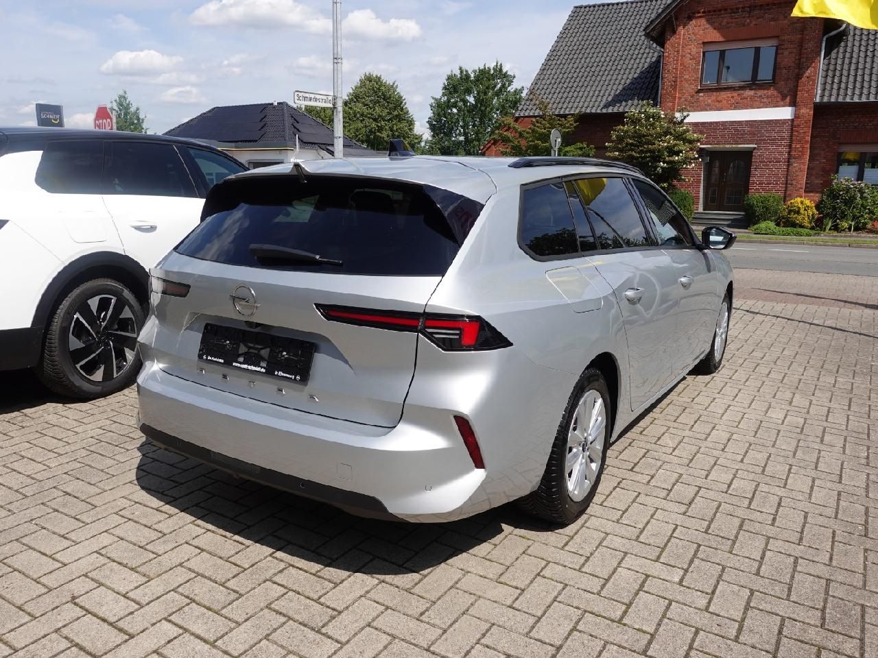 Fahrzeugabbildung Opel Astra L Sports Tourer 1,2 Enjoy