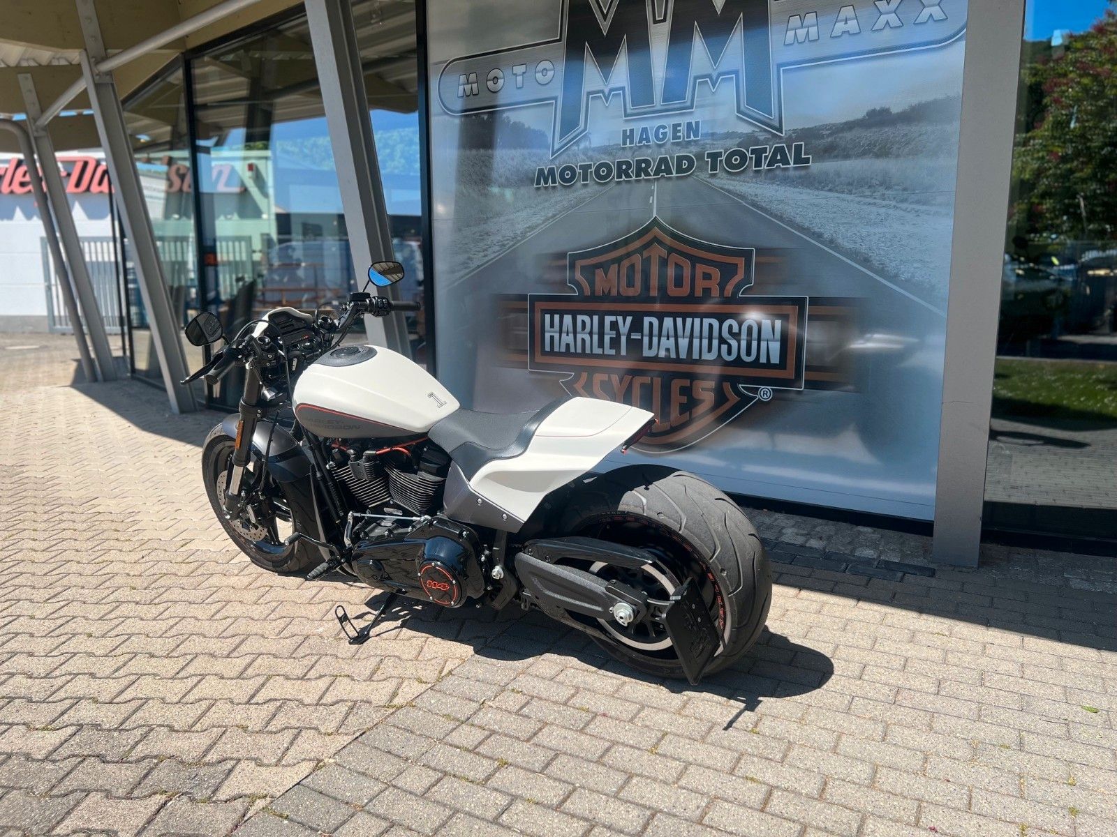 Fahrzeugabbildung Harley-Davidson FXDR 114 - Top Gepflegt - Neuwertig - Kesstech
