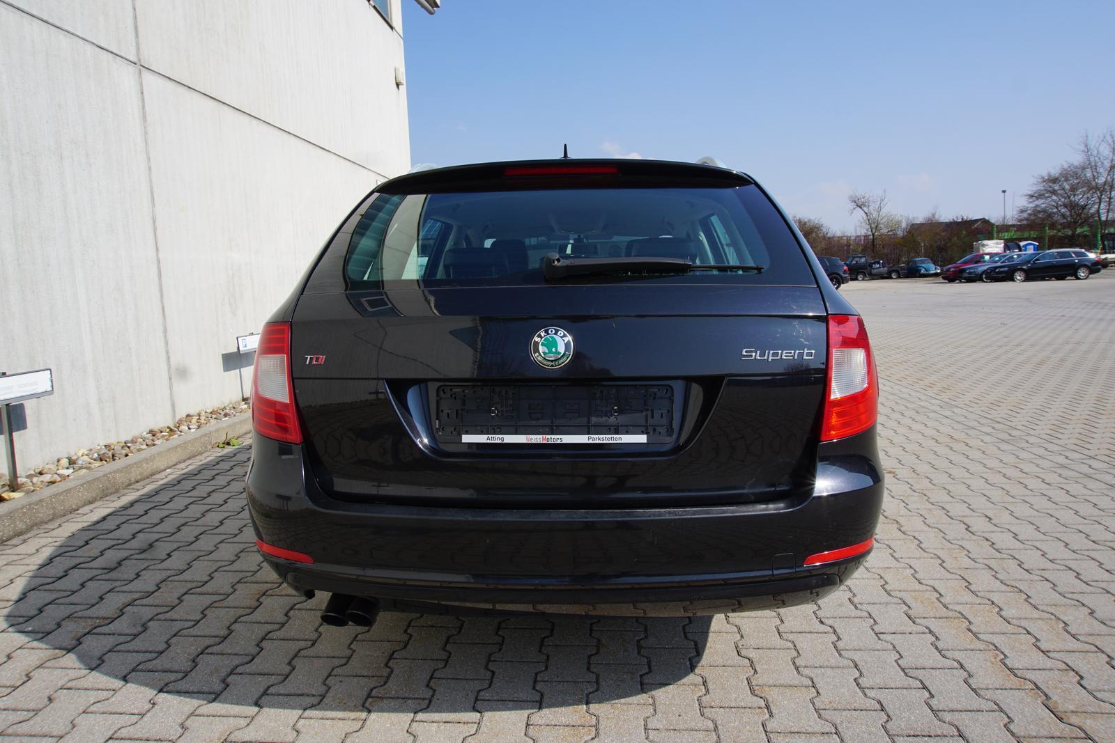 Skoda Superb 2010 — photo 5