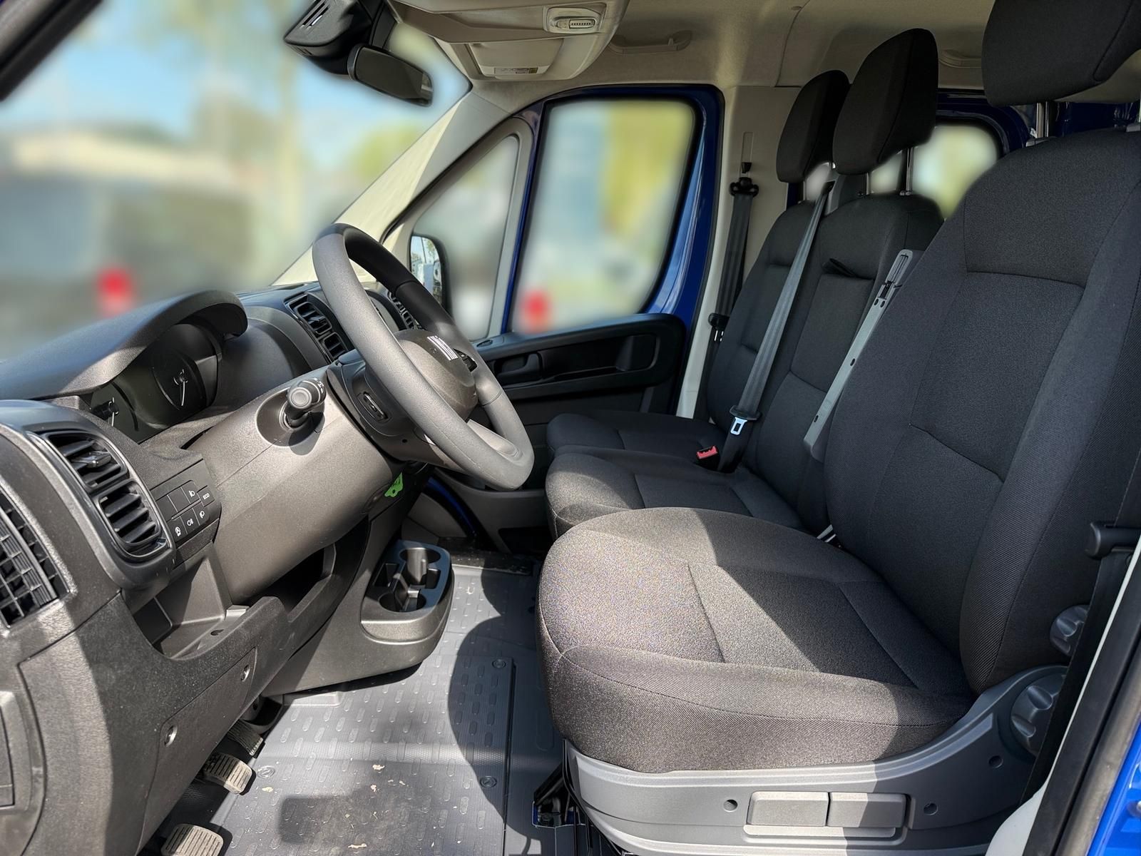 Fahrzeugabbildung Fiat Ducato Maxi L4 Doka Pritschenwagen 140 MT6