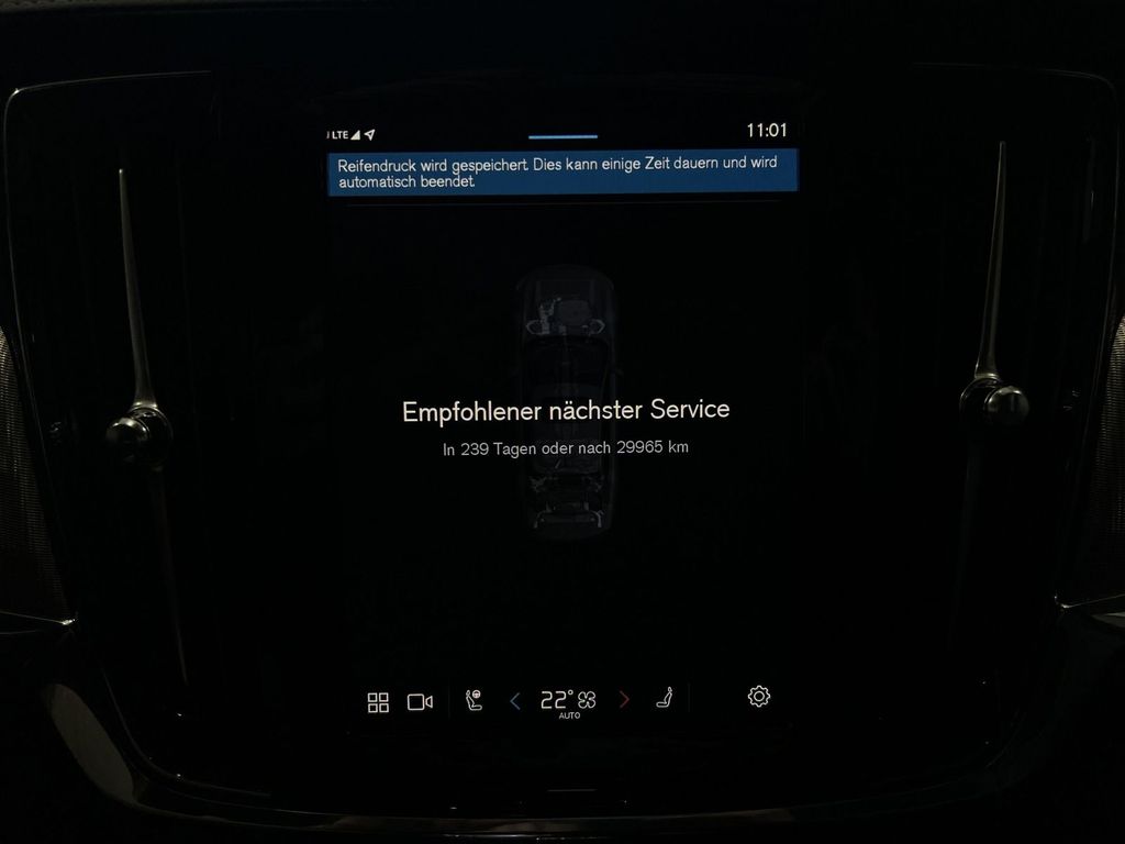 Volvo S90 T8 Ultimate Dark Recharge AWD BLIS FourC B&W