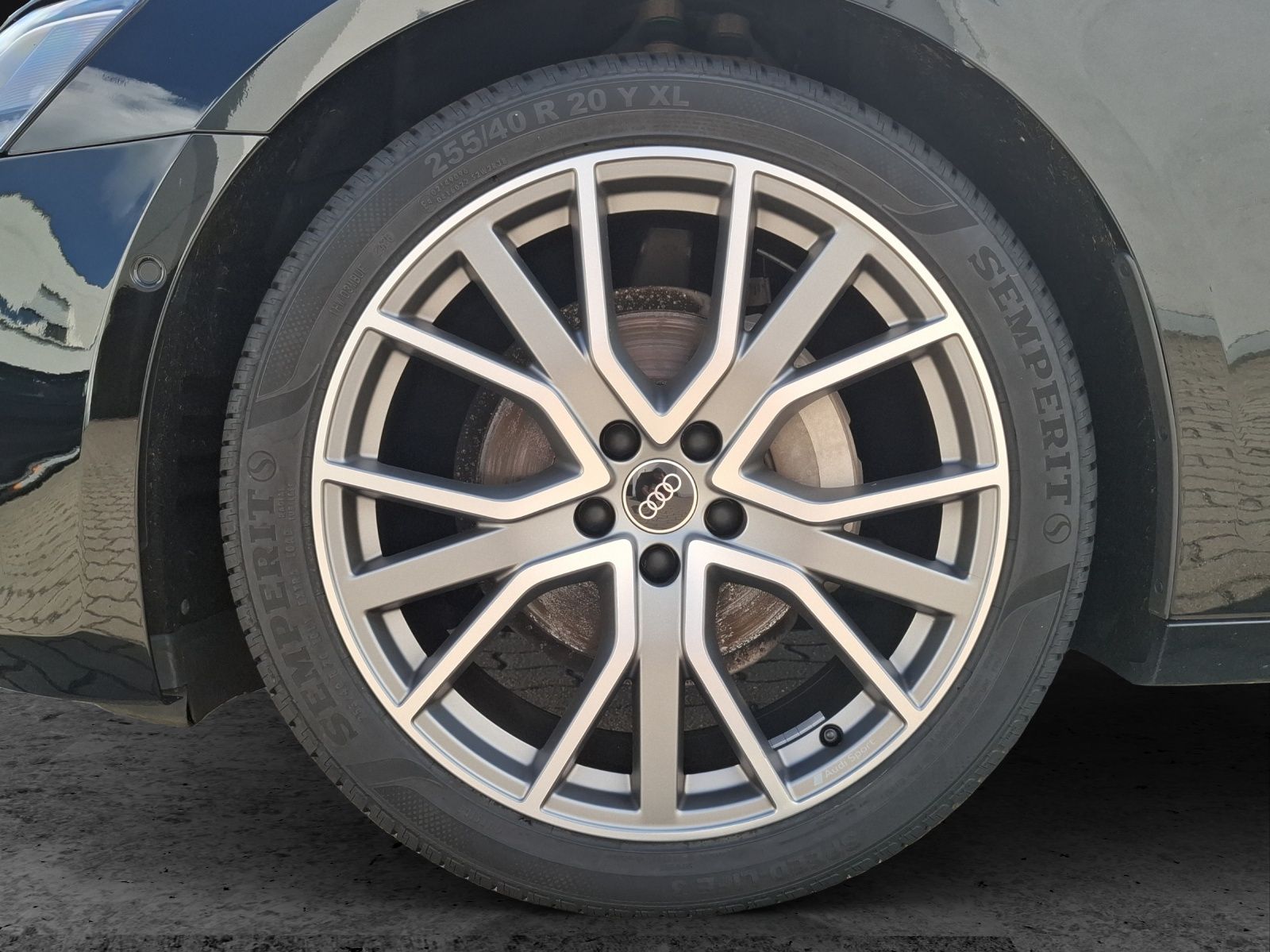 Fahrzeugabbildung Audi A6 Avant 40 TDI quattro sport LED Navi ACC AHK R