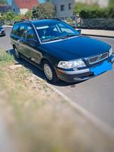 Volvo V40 1.8, 122 PS, TÜV bis 03/2027, 25... - gebrauchte Volvo V40 aus dem Jahr 2001
