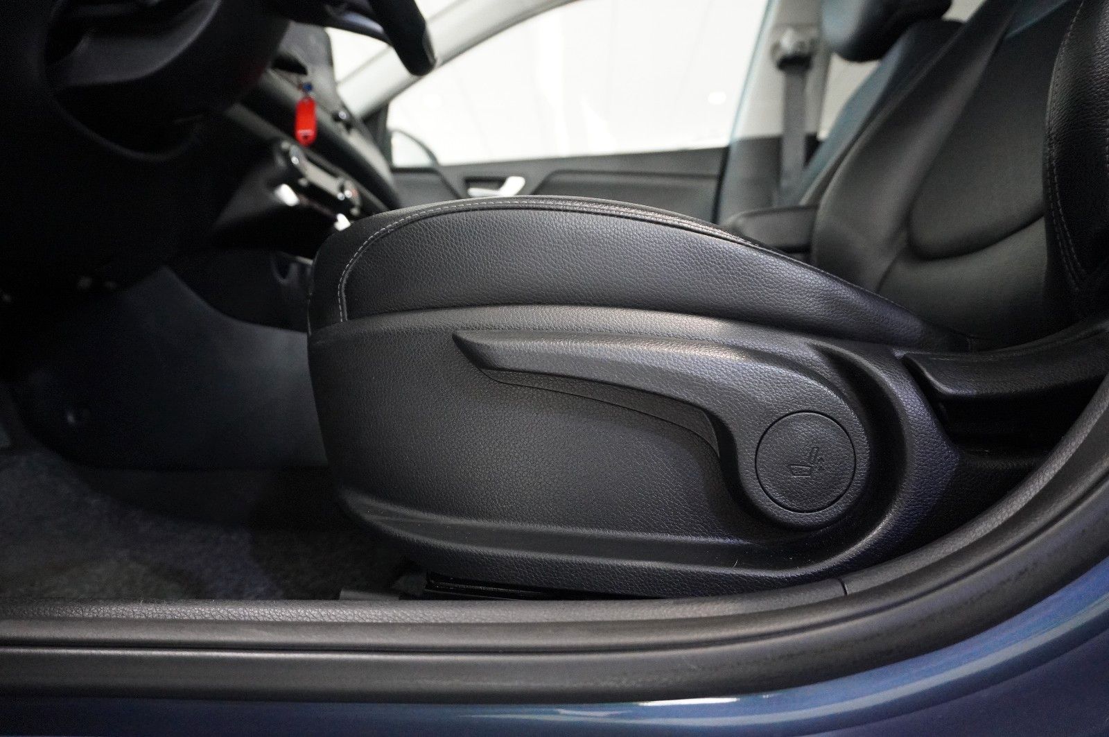 Fahrzeugabbildung Kia Rio 1.0 T-GDI VISION NAVI/LED/KAMERA/LEDER/SHZ