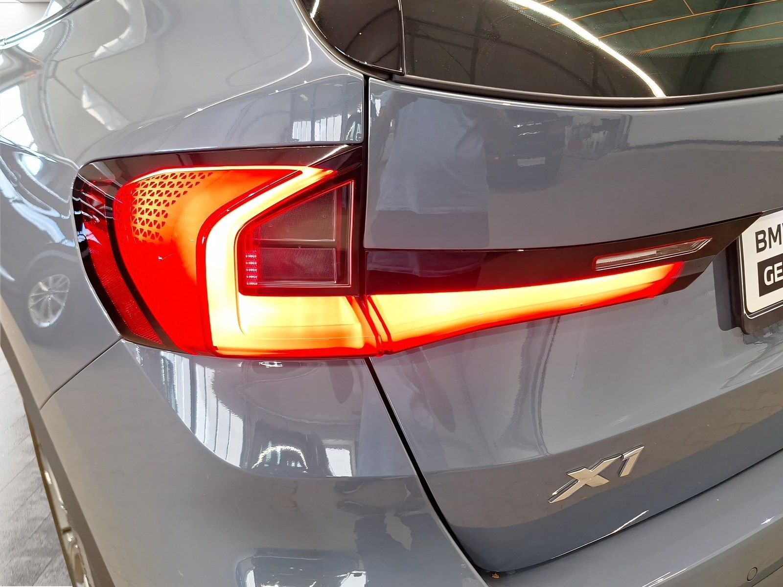 BMW X1 sDrive20d AHK Kamera LED Sitzheizung Alarm foto 10
