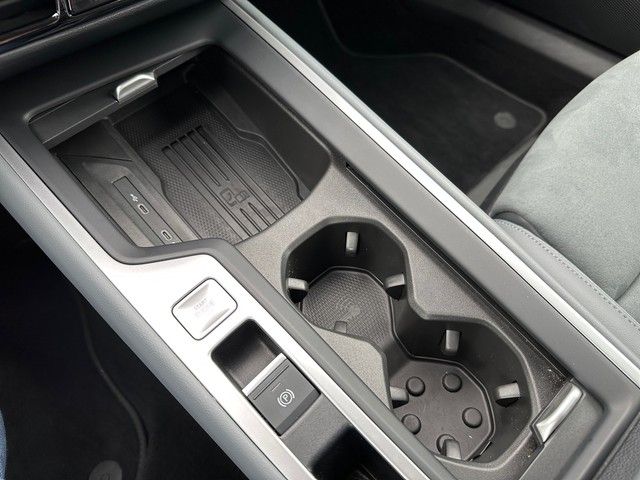 Fahrzeugabbildung Volkswagen Passat 1.5eTSI DSG Business LED+DIGI+KAM+AHK+ACC