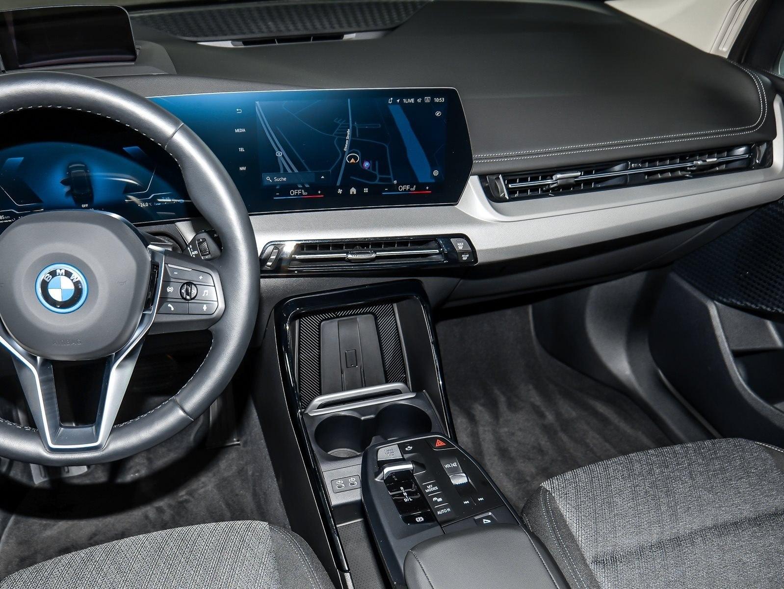 BMW 230e xDrive ActiveTourer AHK HeadUp 360 Grad ACC