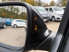 Fahrzeugabbildung Volkswagen T6.1 Multivan Generation Six - Standhzg*Navi*ACC