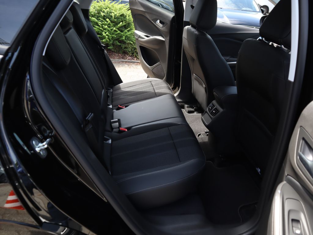 Fahrzeugabbildung Opel Grandland 1.2 DI GS+LED+Allwetter+AGR+NaviPro