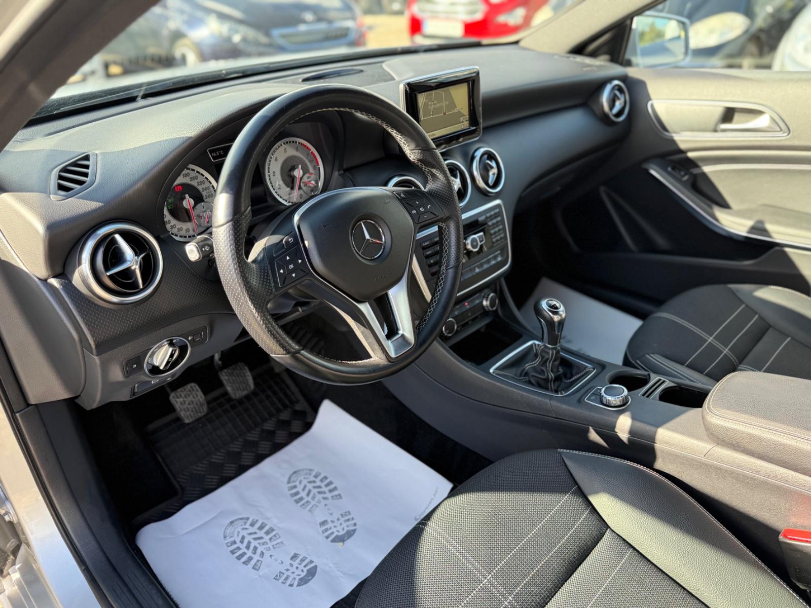 Mercedes-Benz A 180 BlueEfficiency /URBAN/PDC/NAVI/SHZ/USW