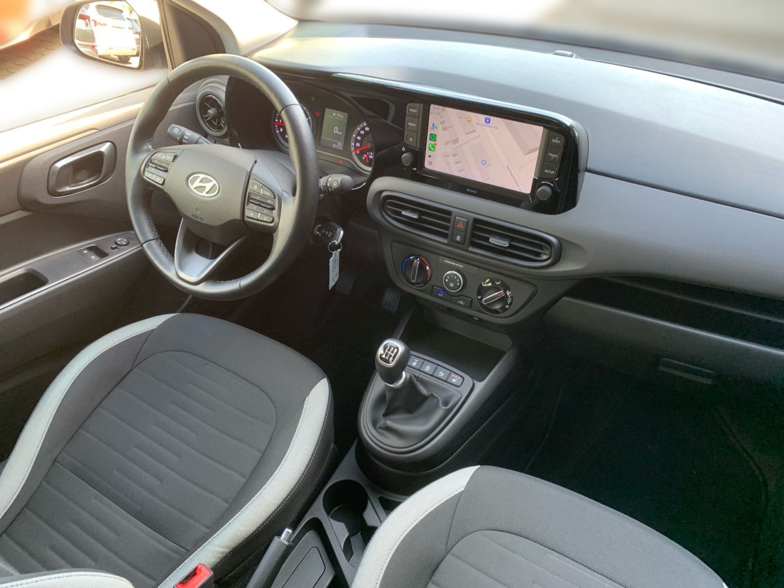 Fahrzeugabbildung Hyundai i10 1.2 Trend 1 Hand Allwetter
