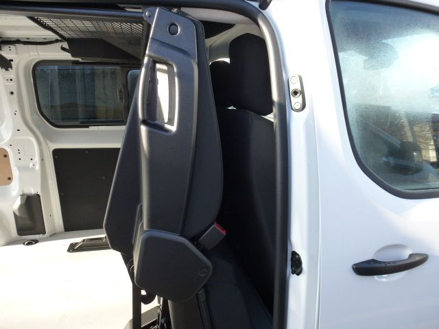 Fahrzeugabbildung Fiat Scudo Flexcab L3 2.0 BlueHDi Lang 6 Sitze