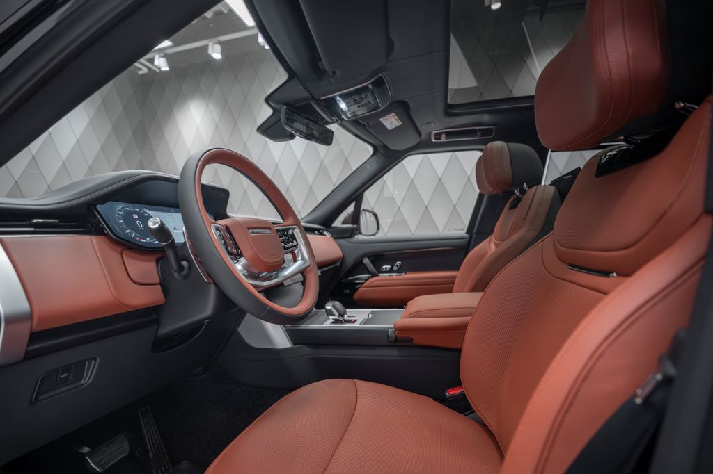 Range Rover P615 SV LWB 2026 BLACK/RED SUITE - Bild 15