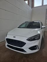 Ford Focus 1,5 EcoBoost -ST-Line Turnier -Vollaustat.