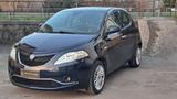 Lancia Ypsilon 1.2 69 CV 5 porte Silver - blaue Lancia Ypsilon