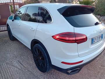 Porsche Cayenne - 6